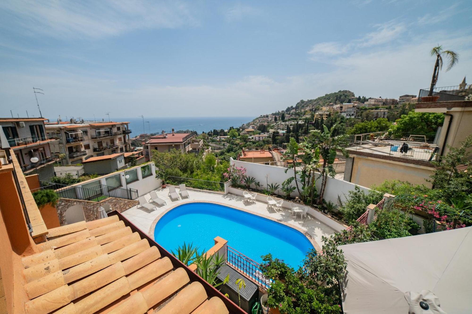 Casa Pertosa Bed & Breakfast Taormina Exterior photo