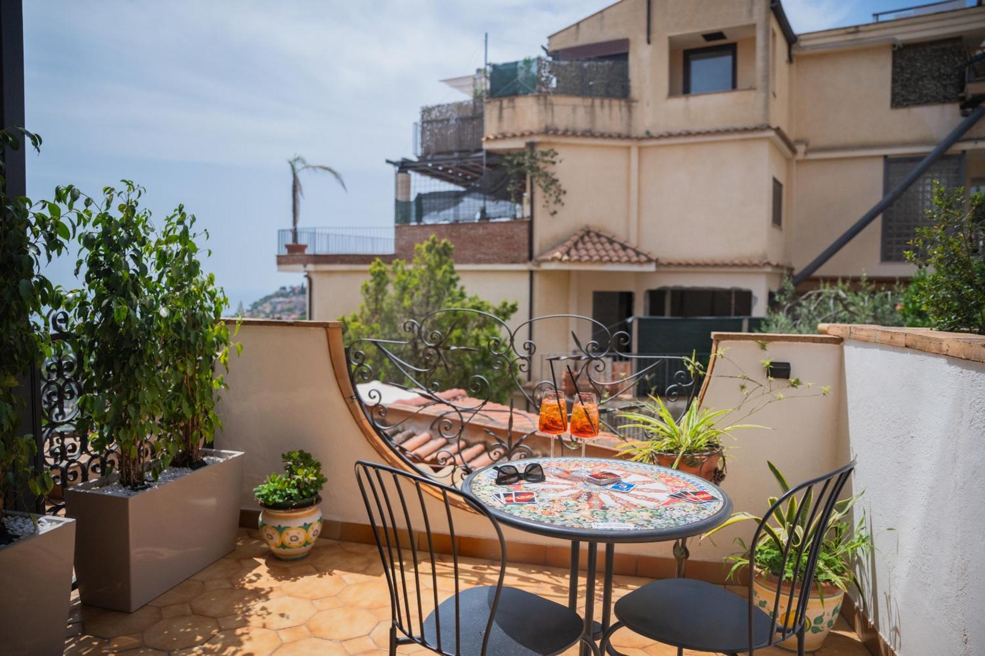 Casa Pertosa Bed & Breakfast Taormina Exterior photo